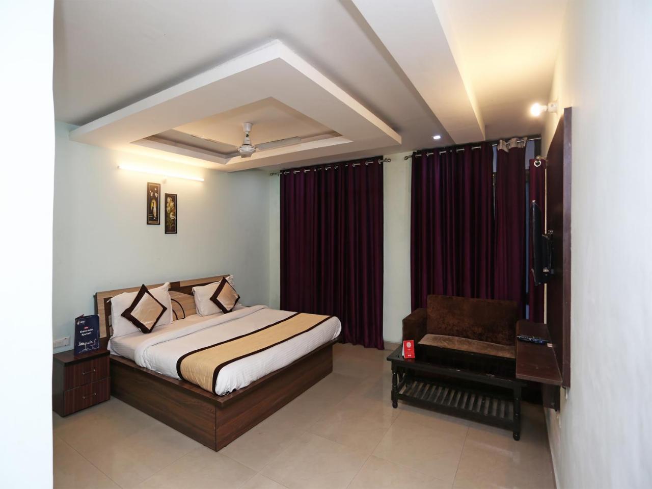 Oyo 18648 Raj Lucknow
